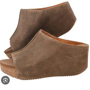 Volatile Brown Textured Mules